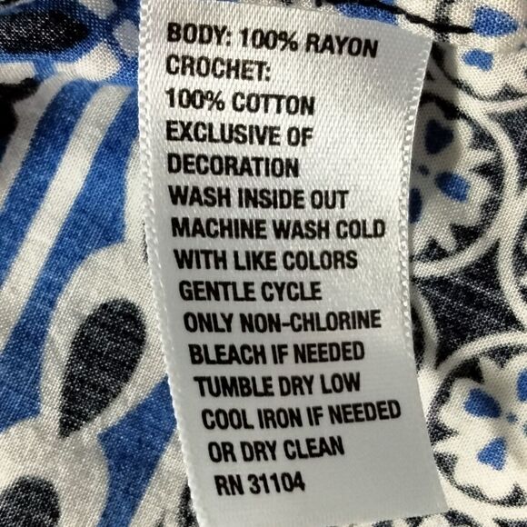 New Without tags "Crown & Ivy" woman's blouse - Picture 7 of 7